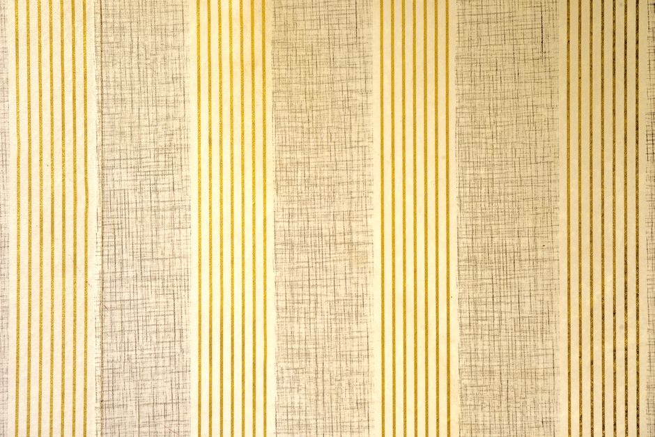 Papier peint à rayures verticales beige et or